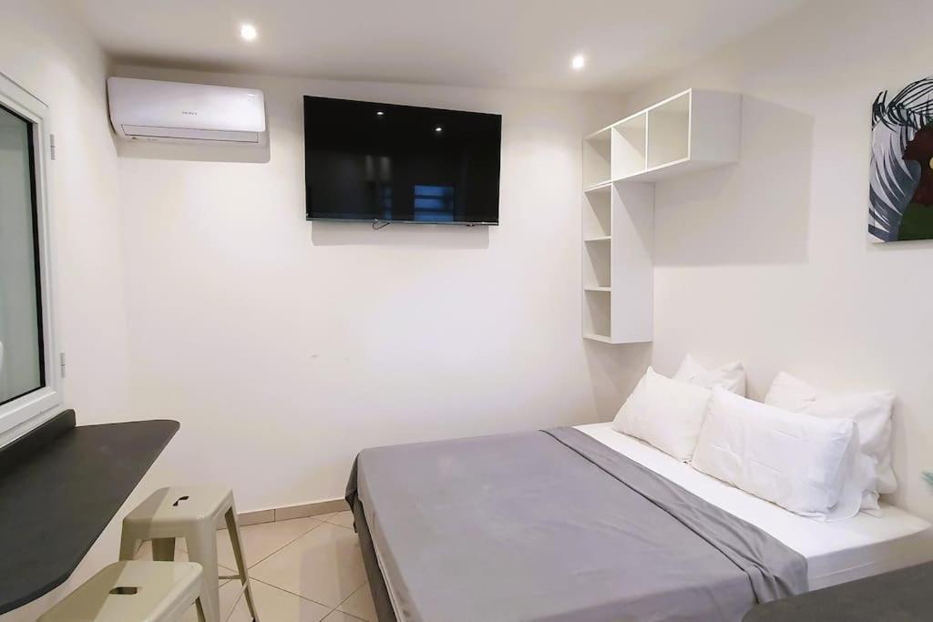 Studio Pour 2 Personnes Proche De L'Hopital Et Du Jardin De L'Etat แซงต์-เดอนี ภายนอก รูปภาพ