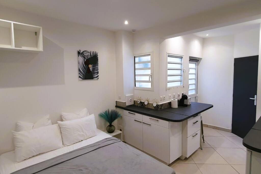 Studio Pour 2 Personnes Proche De L'Hopital Et Du Jardin De L'Etat แซงต์-เดอนี ภายนอก รูปภาพ